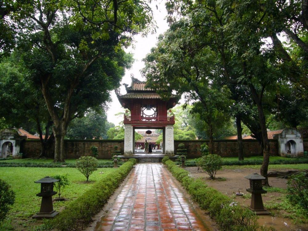 Phu Nhuan Hotel Ханой Екстериор снимка
